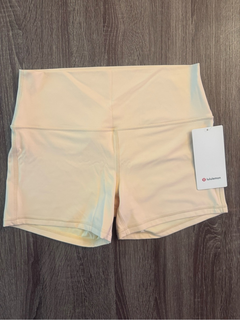 Lululemon Align High-Rise Short 4", Size 12, Buttercream. Light Yellow.